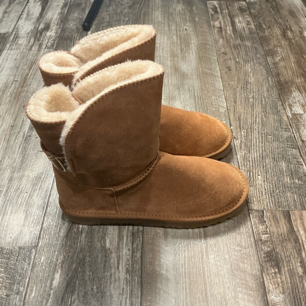 Classic Tan Suede Women's Boots Size 10 - Picture 5 of 16